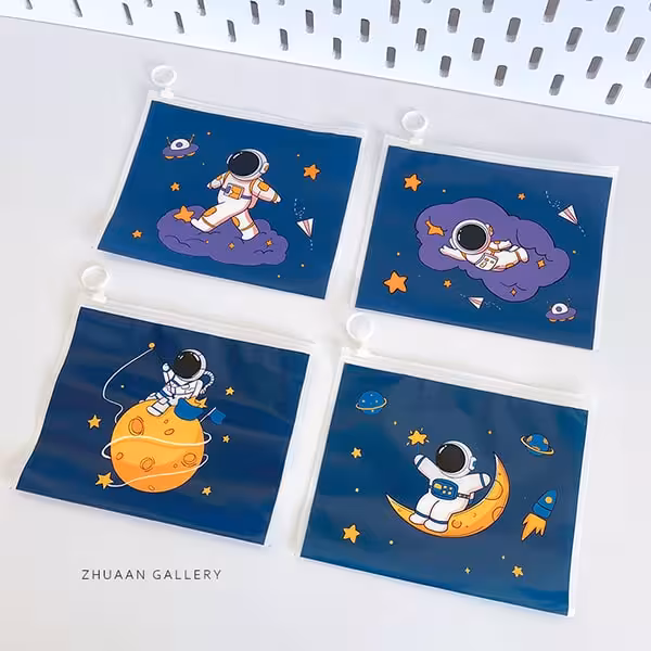 جامدادی شفاف طرح فضانورد