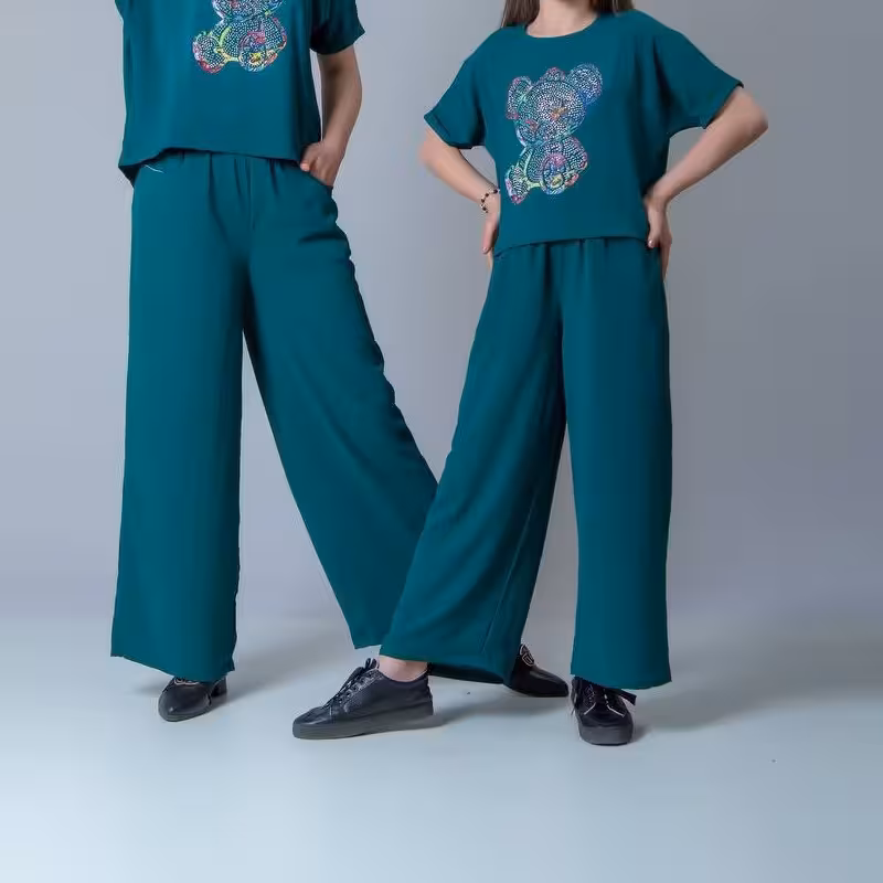 ست جذاب و شیک دخترانه جنس ابروبادی درجه یک در 5 رنگ جذاب مناسب حدود سنی 5 تا 15 سال 