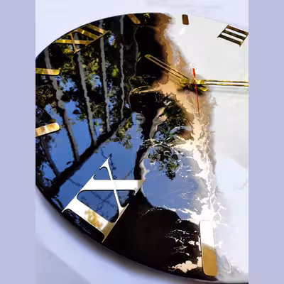 ساعت دیواری رزین مدل  شب