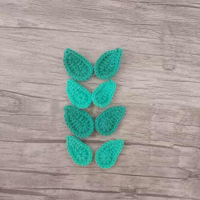 برگ بافتنی جفتی مناسب تزیین روی کار