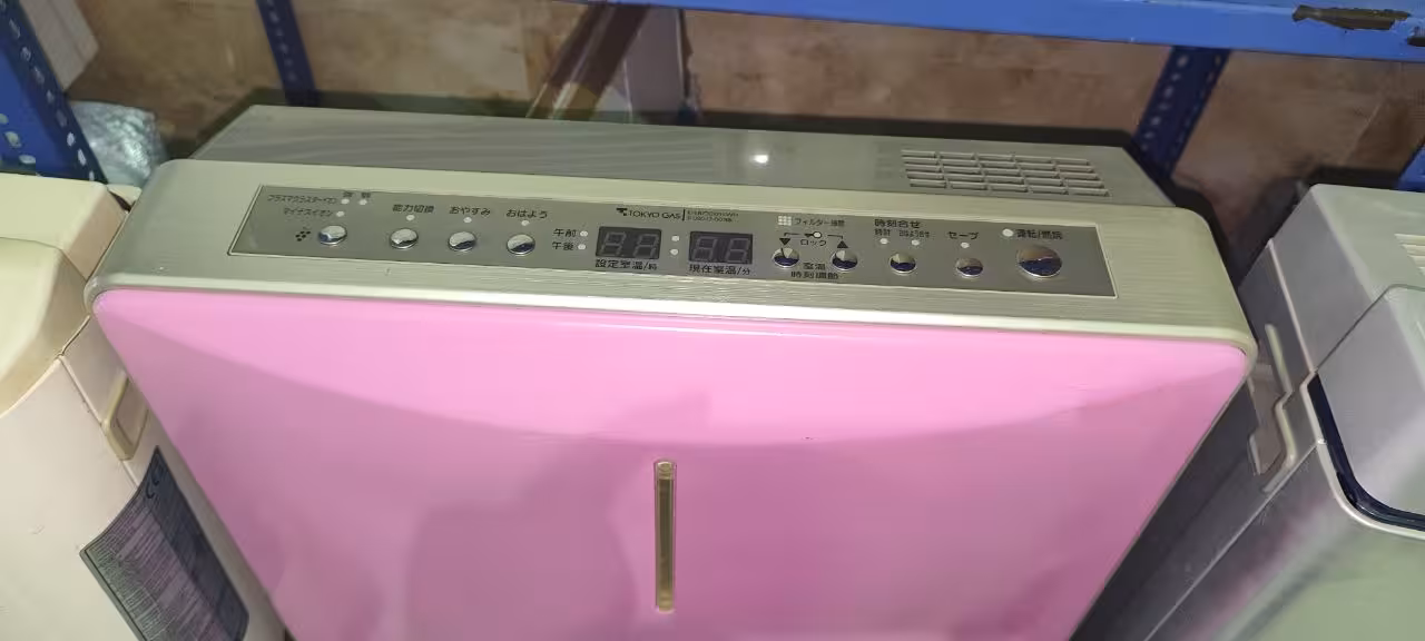 بخاری گازی ژاپنی پایه چرخشی  4700 وات 2006 دست دوم