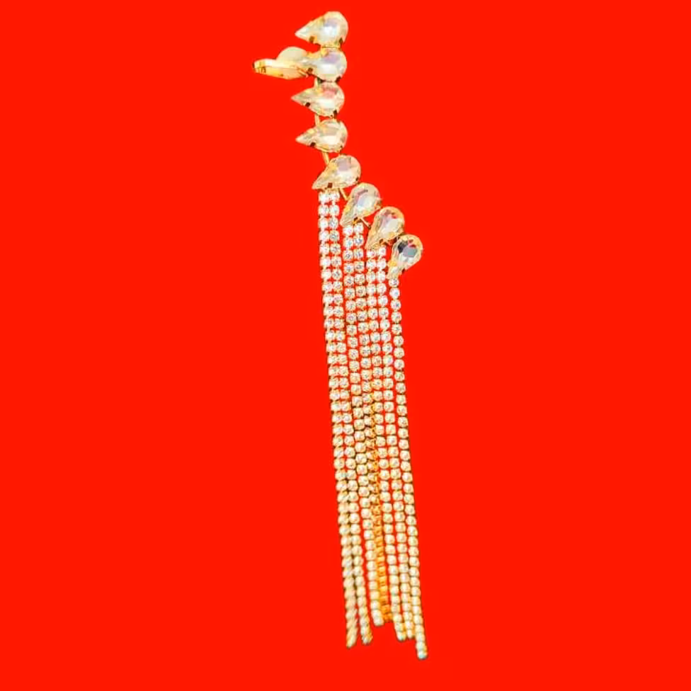گوشواره زنانه مدل ایرکاف نگینی آویزیرنگ طلاییرنگ ثابتمناسب مجالس