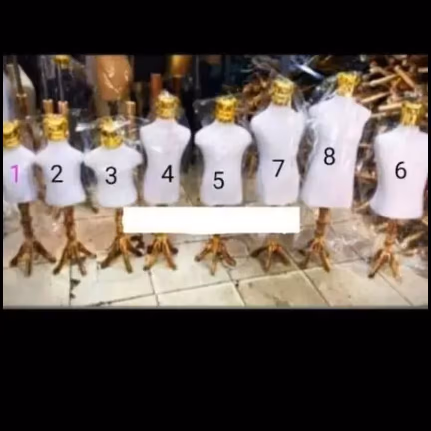 مانکن بچگانه.روکش پارچه.سه پایه.تاج طلایی