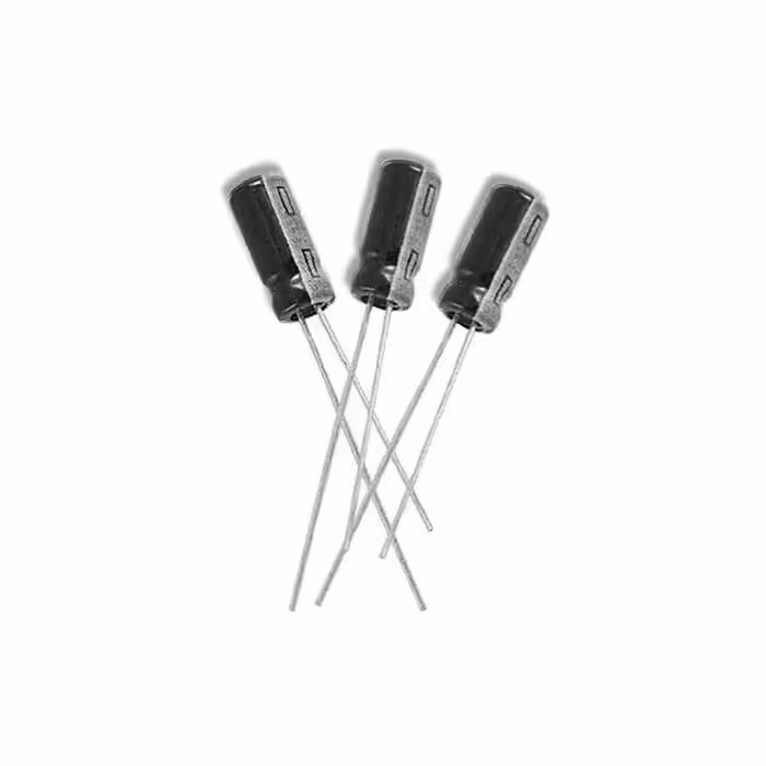 خازن الکترولیتیک 4.7µF 50V (4.7 میکروفاراد 50 ولت) – بسته 100 عددی