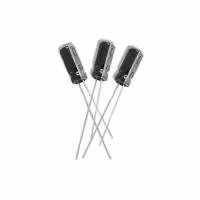 خازن الکترولیتیک 4.7µF 50V (4.7 میکروفاراد 50 ولت) – بسته 100 عددی