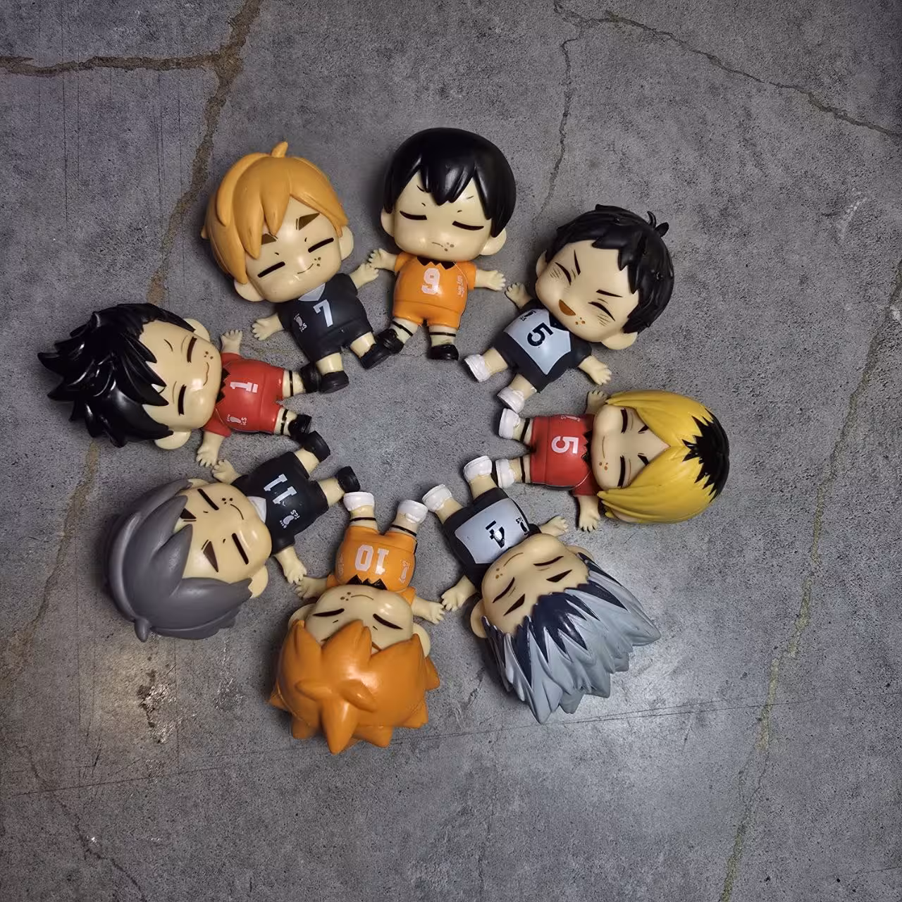 فیگور هایکیو کیوت دراز کش