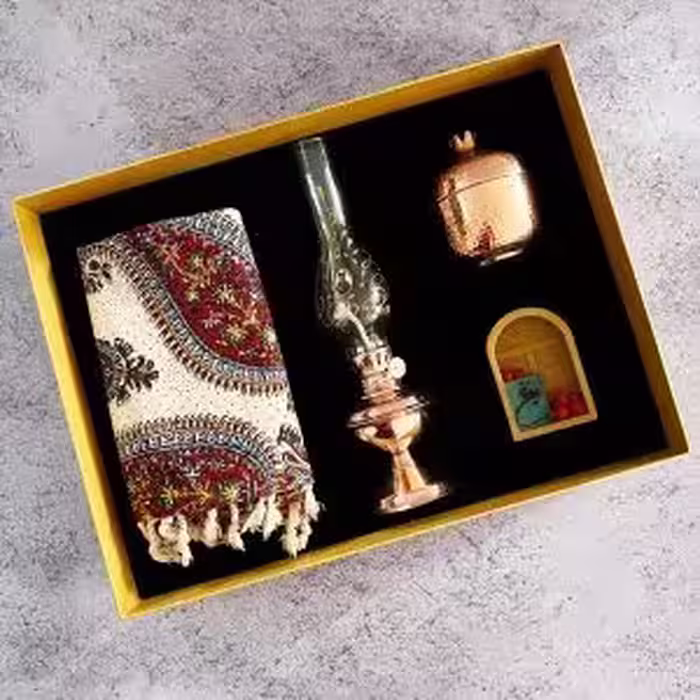 رازِ شب بلند یلدا – پک هدیه سنتی و هنری