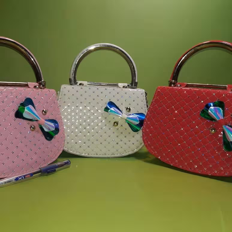 کیف ‌دستی ‌ دوشی ‌دخترانه‌