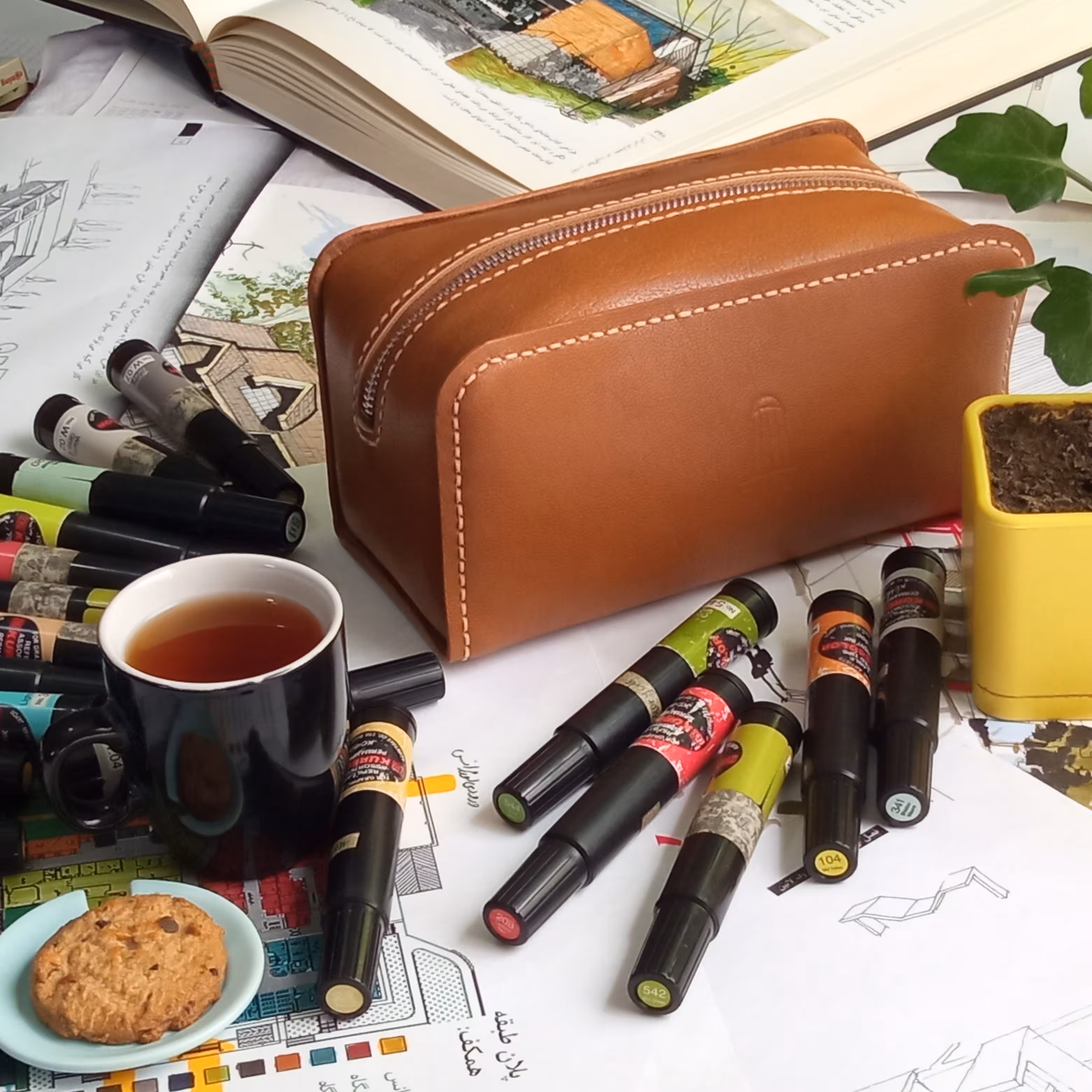 جامدادی بزرگ چرم طبیعی دست دوز