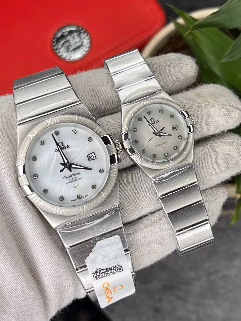 ساعت مچی عقربه ای امگا کانسلیشن صفحه صدف اندیس نگین / نقره ای استیل