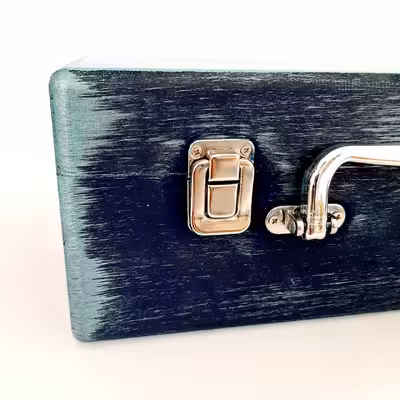 جعبه چوبی مدل چمدان طرح یلدای ایرانی کد WS394