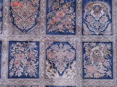 فرش ماشینی زمرد مشهد طرح 50002 زمینه آبی تیره