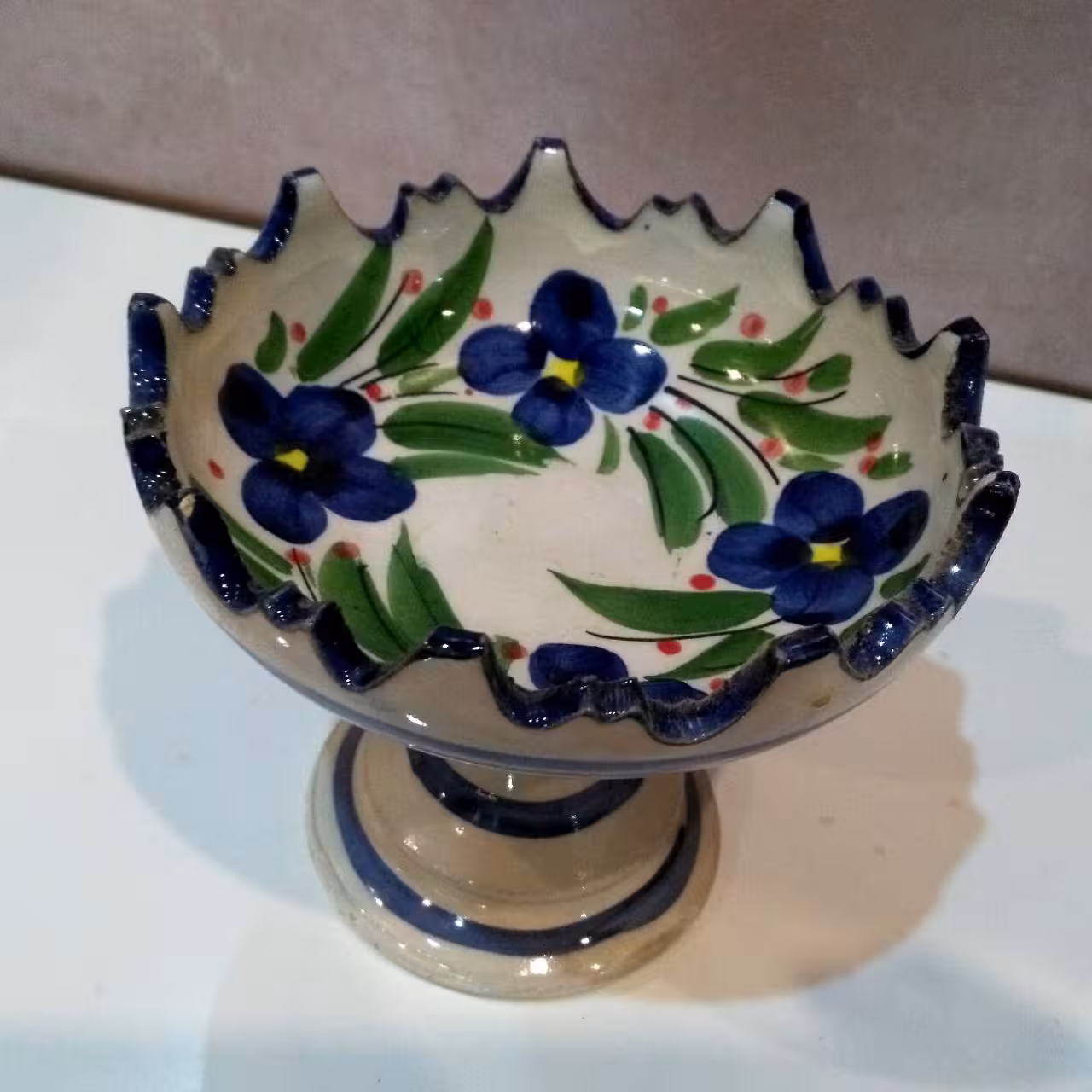 کاسه پایه دار گل بنفش