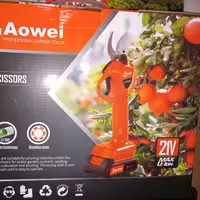 قیچی شارژی فوق حرفه ای. aowei pro