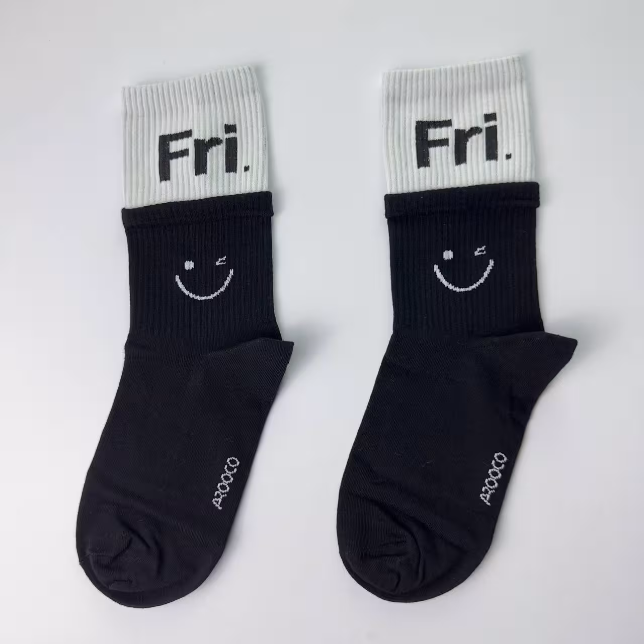 جوراب ساقدار فری سایز یونیسکس اسمایل روز هفته جمعه