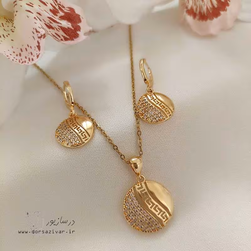 نیم ست طلاروس ورساچه گرد