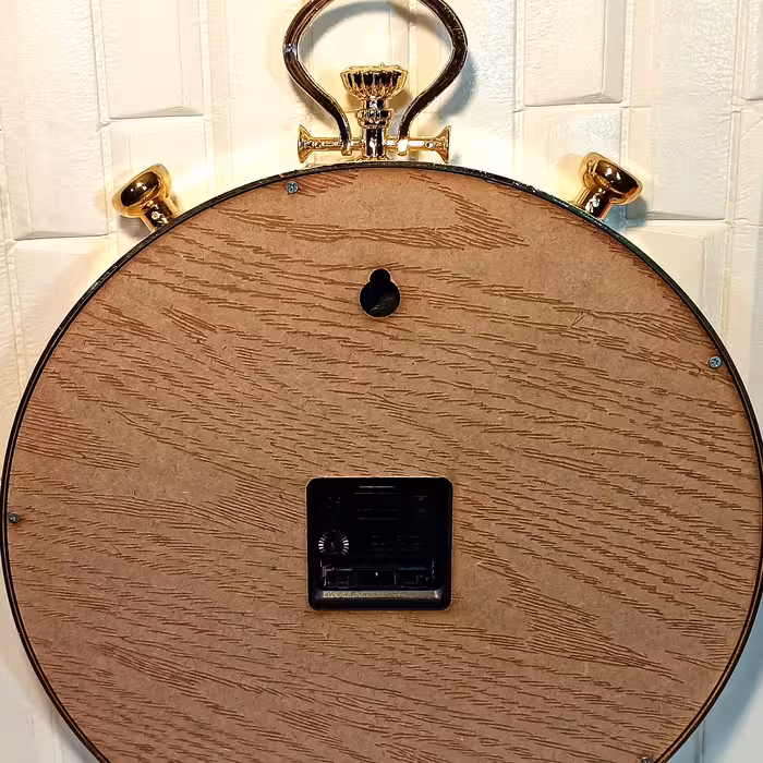 ساعت دیواری سیتی زن مدل 060