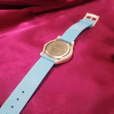 ساعت مچی عقربه ای بچگانه والار مدل ضدآب طرح گربه تاجدار کد 11