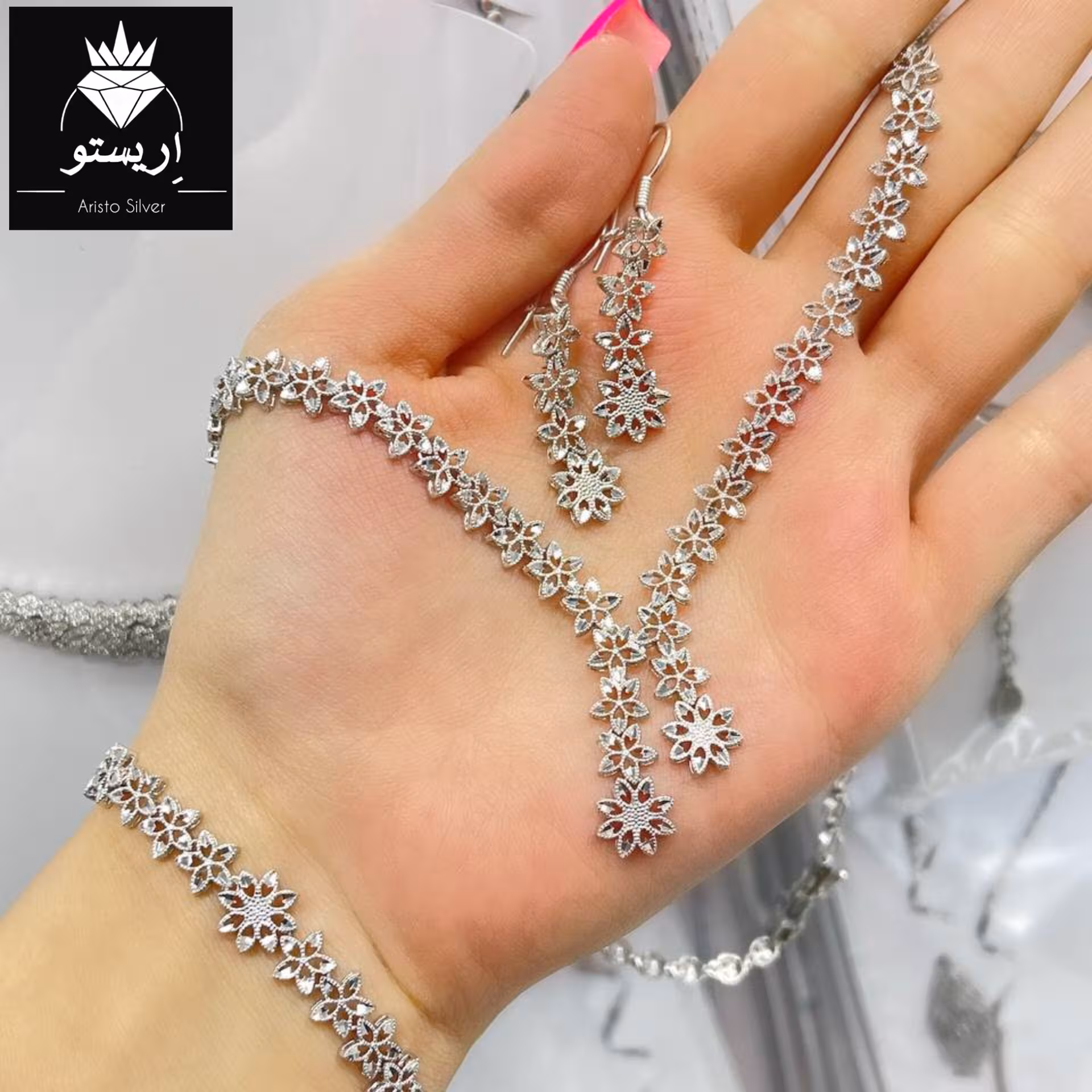 سرویس نقره تمام تراش بدون نگین بسیار درخشان با عیار 925 و آبکاری طلاسفید شیک و خاص