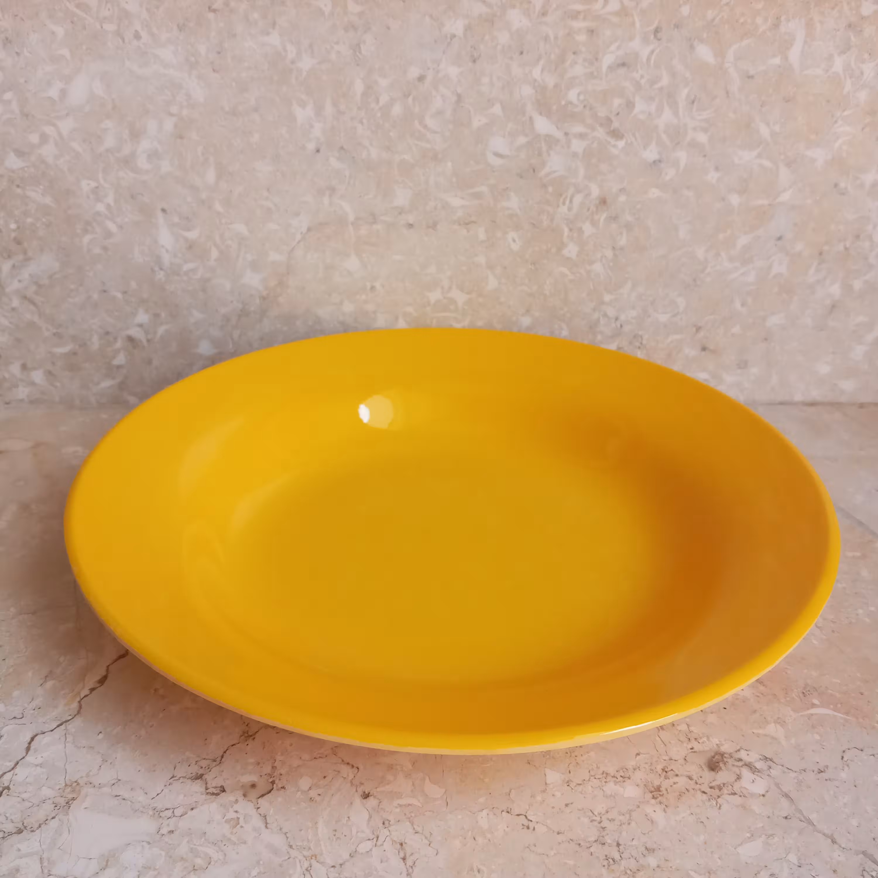 بشقاب خورشت خوری ملامین رنگ زرد مارک یزد ملامین یزد دارای استاندارد مواد درجه یک تعداد شش عددی سایز 21 