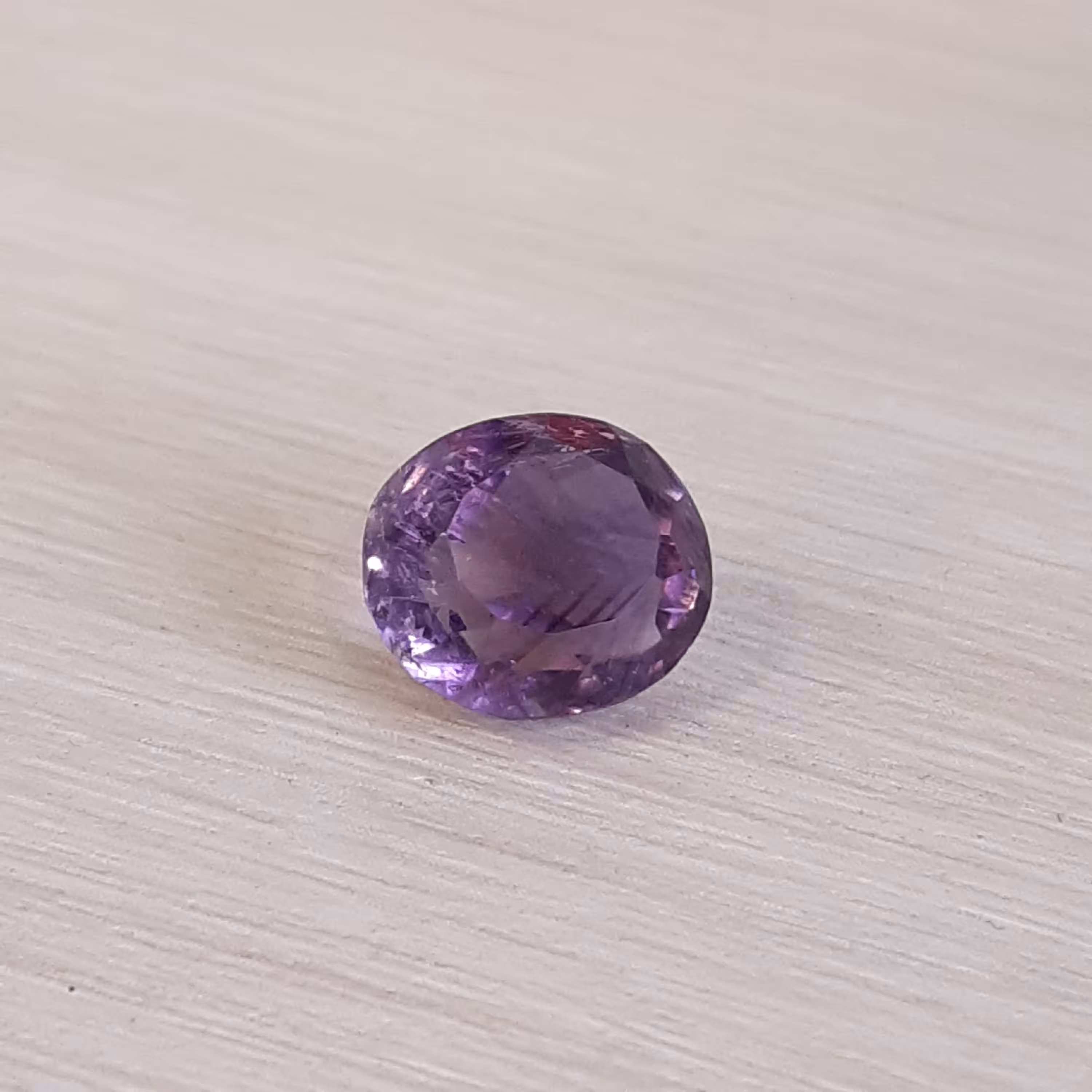 سنگ آمیتیس معدنی اروگوئه ، وزن: 6.9 قیراط ، (آماتیس، آمیتیست) ، تراش جواهری