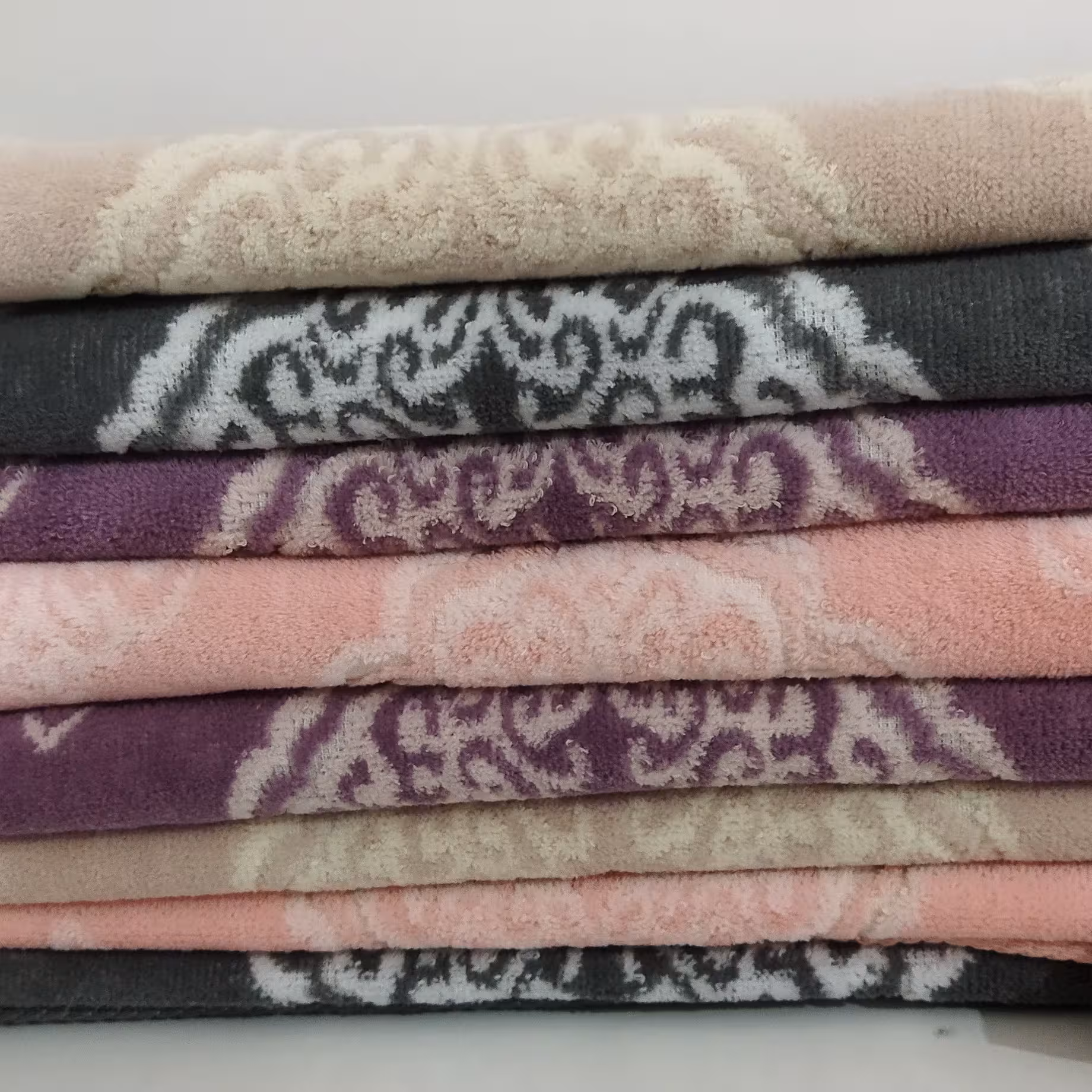 حوله دست و صورت برند ماندگار تبریز