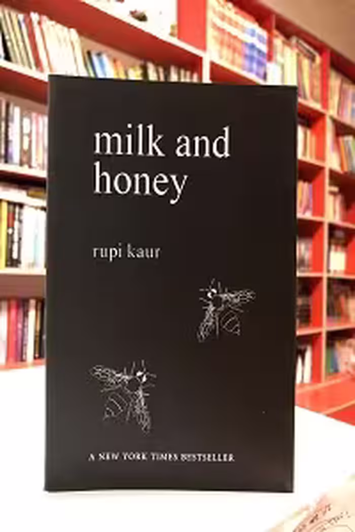 Milk and Honey اثر Rupi kaur