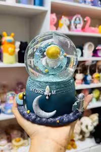 گوی موزیکال برفی بدنه چرخشی فضانورد سایزبزرگ