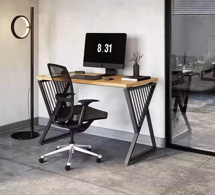 میز استودیویی و کامپیوتر بارمان