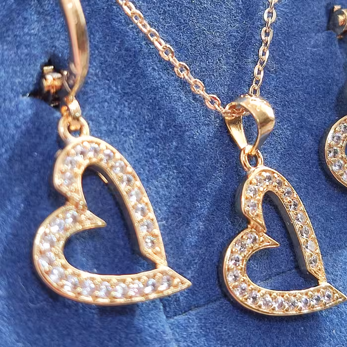 نیم ست ysx طرح قلب نگین دار استیل رنگ ثابت  (با زنجیر) - اکسسوری عید