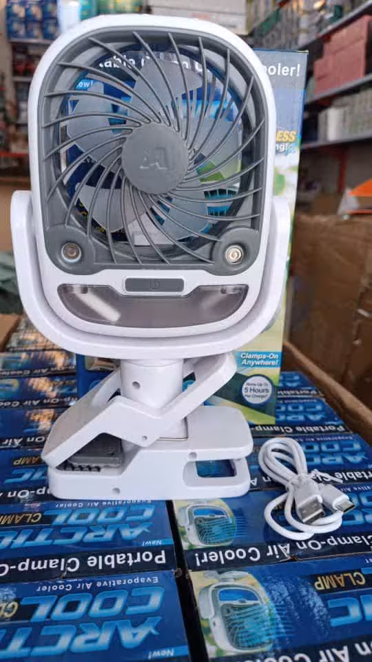 پنکه مه پاش گیره دار