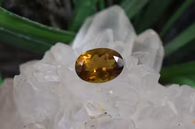 کوارتز عسلی