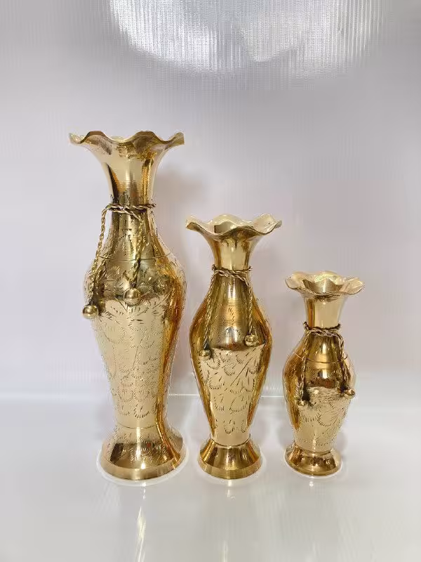 گلدان طرح پاپیونی
