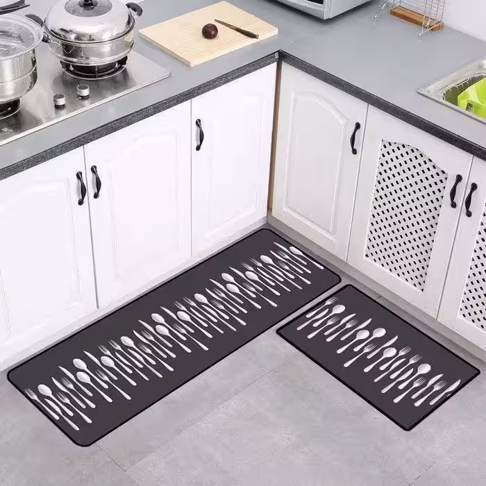 فرشینه مخمل لایکتیک سه لایه سایز 200 در 140 طرح قاشق _ چنگال  آشپزخانه