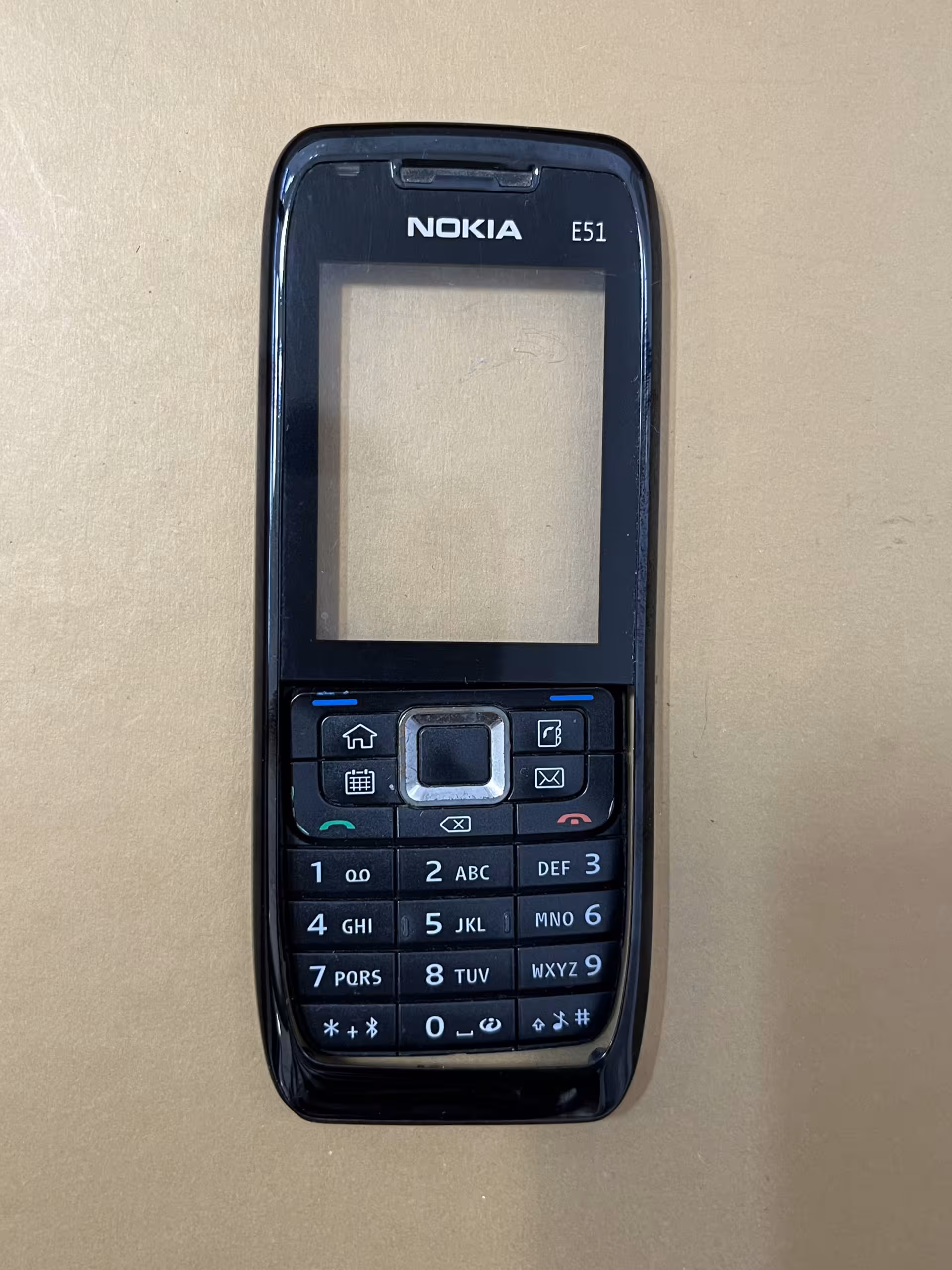 قاب جلویی نوکیا مدل Nokia E51 کیفیت جنس : فابریک و اورجینال آکبند کمپانی نوکیا نو و آکبند ( رنگ مشکی) فقط فریم جلویی با صفحه کلید “اصالت کالا”:”اورجینال”