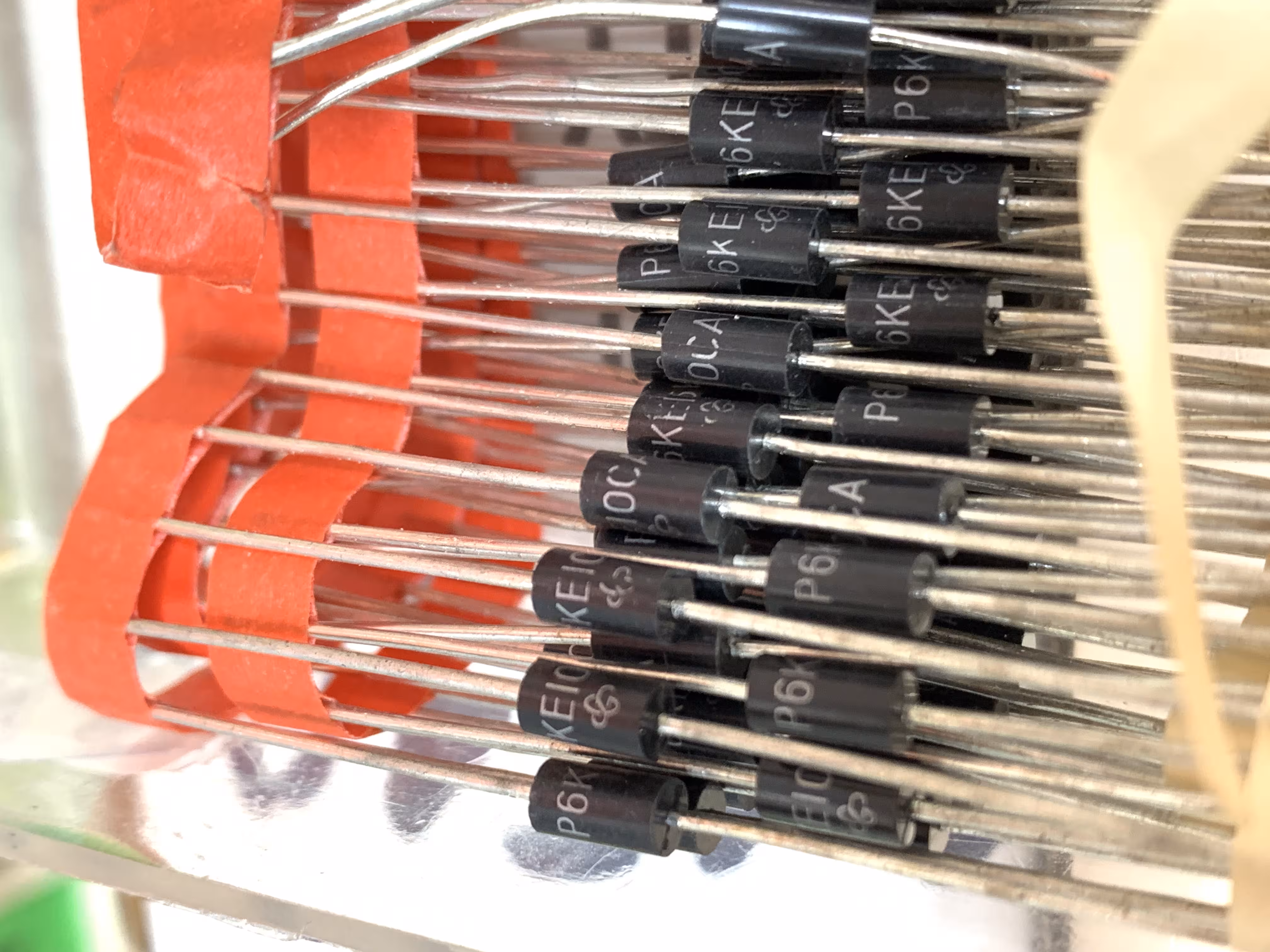 دیود زنر P6KE10CA