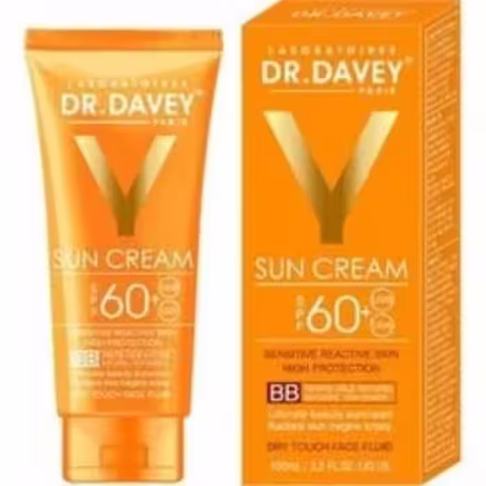 ضد آفتاب رنگی دکتر دیوی SPF 60 مناسب پوست خشک و روشن کننده (BB کرم)