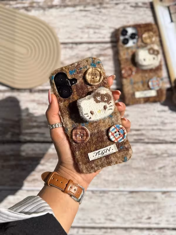 کیتی دکمه ای