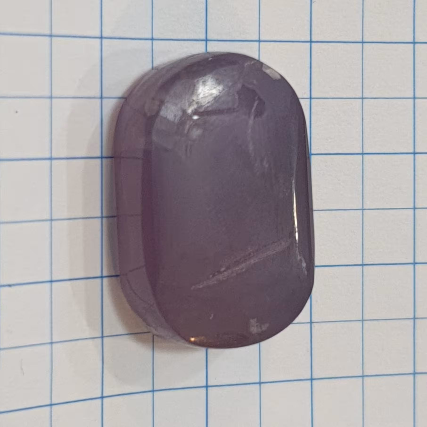 سنگ معدنی عقیق سوسنی لانه زنبوری زیبا با رنگ خیره کننده