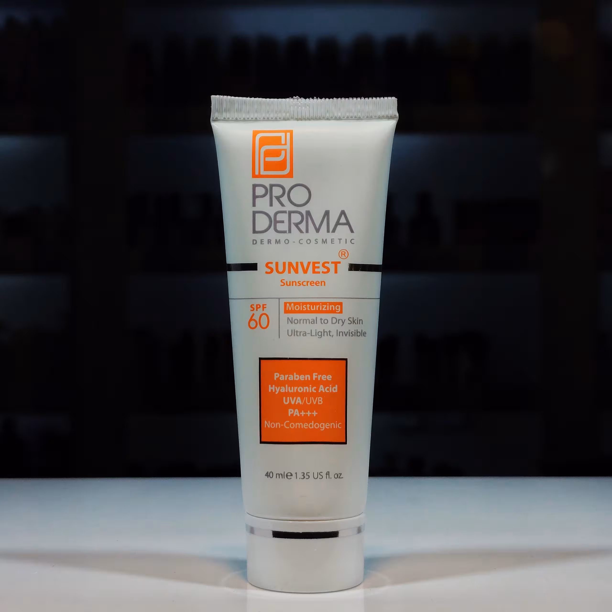 ضد آفتاب بی رنگ Proderma پرودرما مدل SPF60 پوست خشک و نرمال