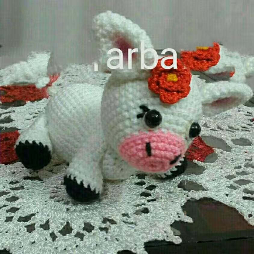 گاو کوچولو نشسته
