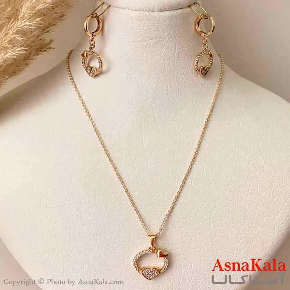 نیم ست زنانه ژوپینگ مدل قلب نگیندار شامل گوشواره و آویز رنگ طلایی کد NIM14968W