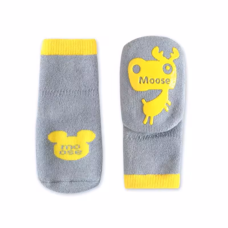 جوراب بچگانه زمستانی طرح گوزن