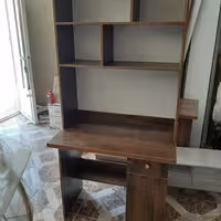 میز تحریر کتابخانه دار