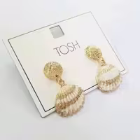 گوشواره طلایی آویز صدف طبیعی ، کار فوق‌العاده زیبا از برند TOSH