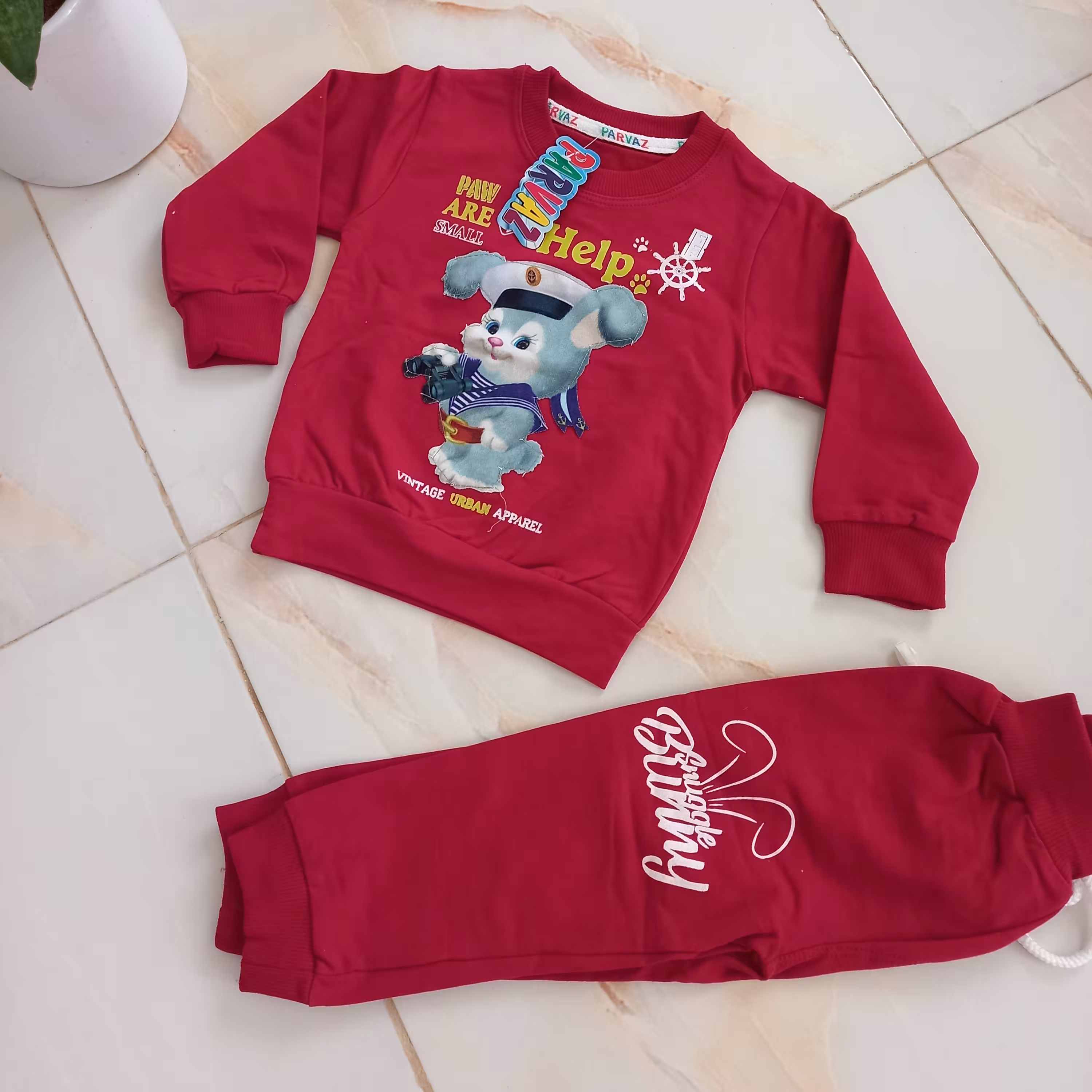 بلوز شلوار جنس پنبه دخترانه و پسرانه دارای رنگ قرمز و زرد