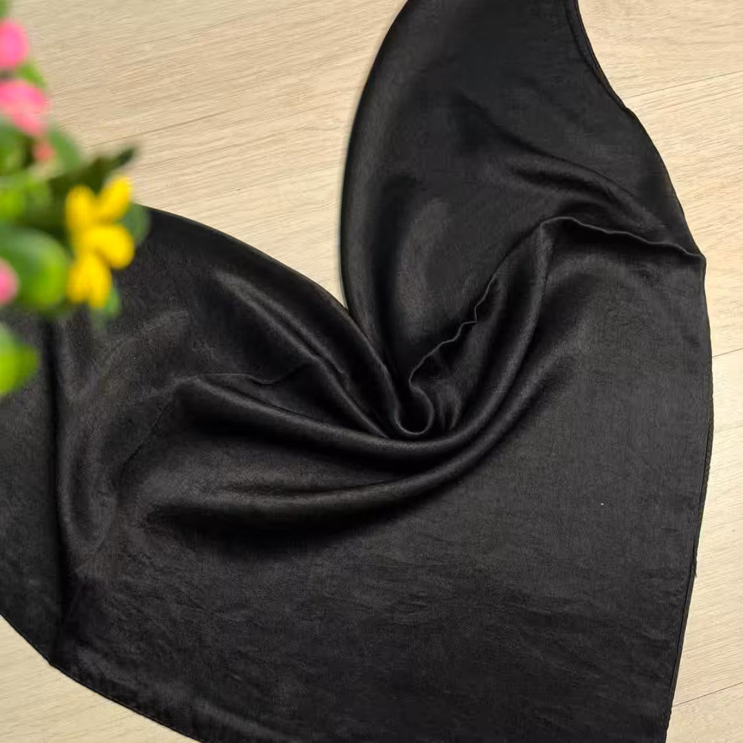 روسری ابریشم واکسی مشکی