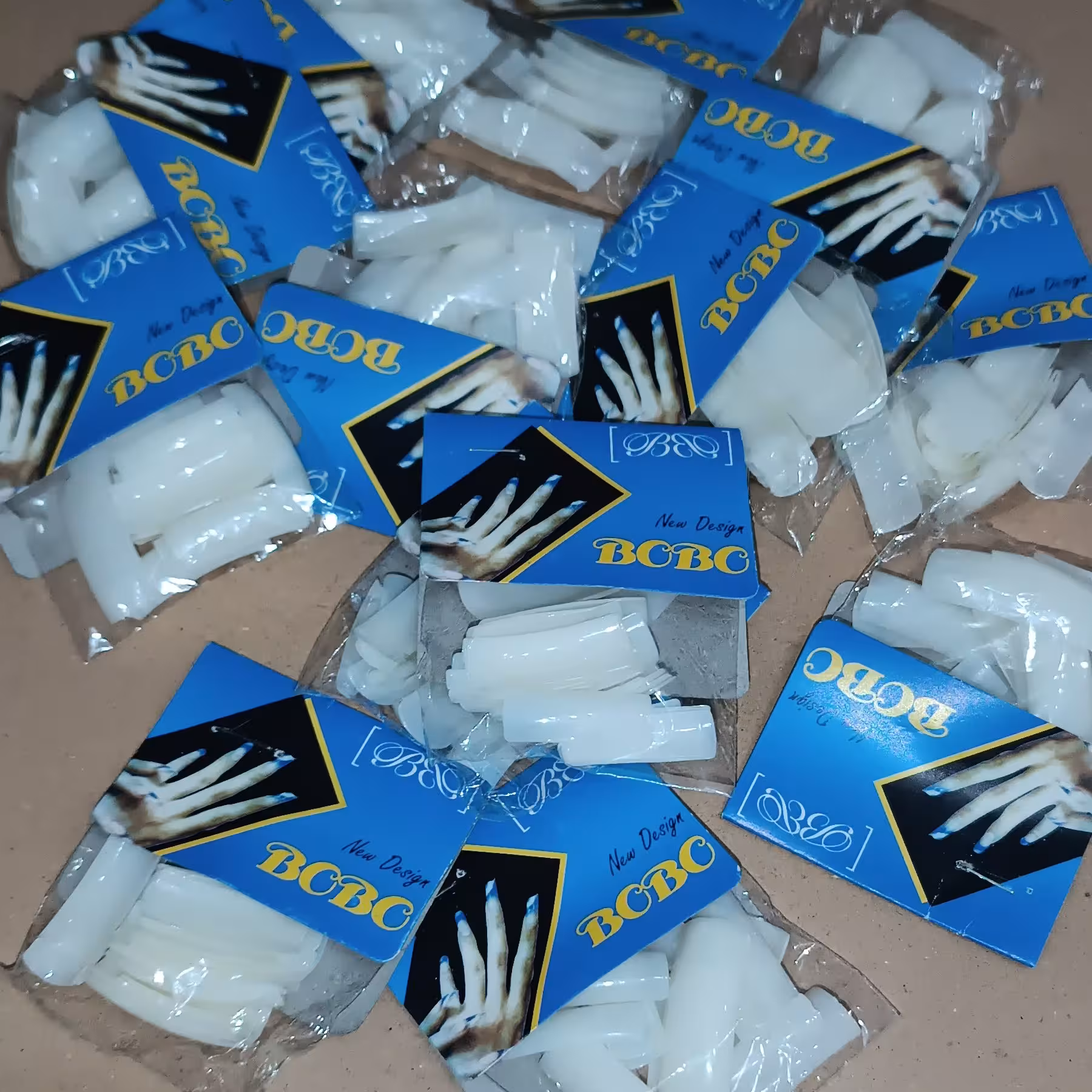 ارسال رایگان 12بسته در هر بسته 20عدد ناخن مصنوعی کاملا خام بدون فرم و طرح