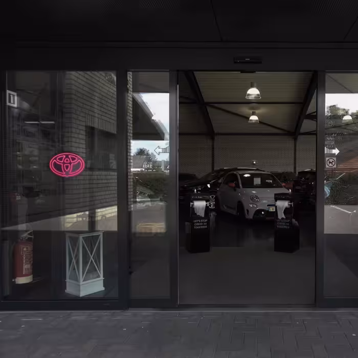 چراغ دیواری نئون دیزاین طرح Toyota-Logo-BL_PN