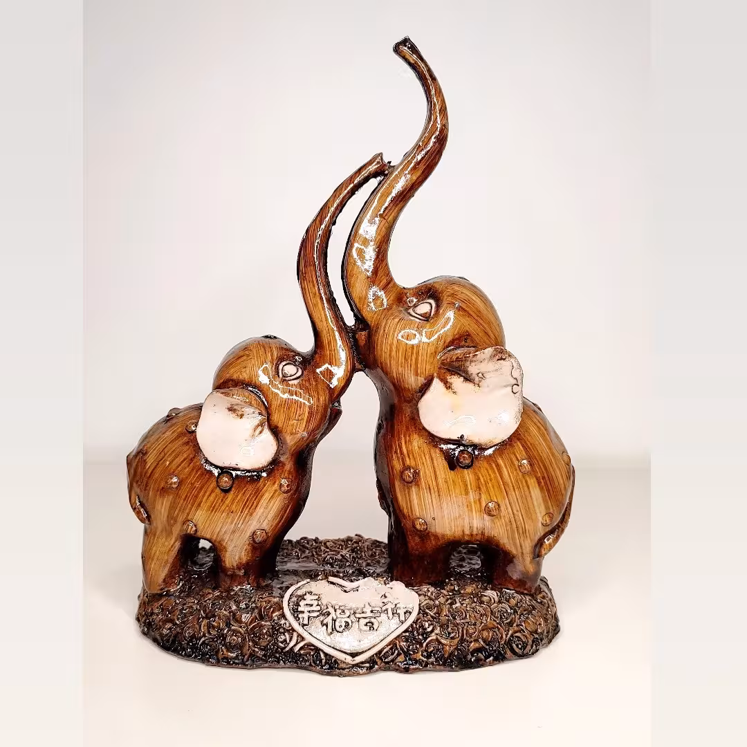 مجسمه فیل    ابعاد 17 در 22    پلی استری     مجسمه براق و شیکیه از خریدش  پشیمون نمیشید